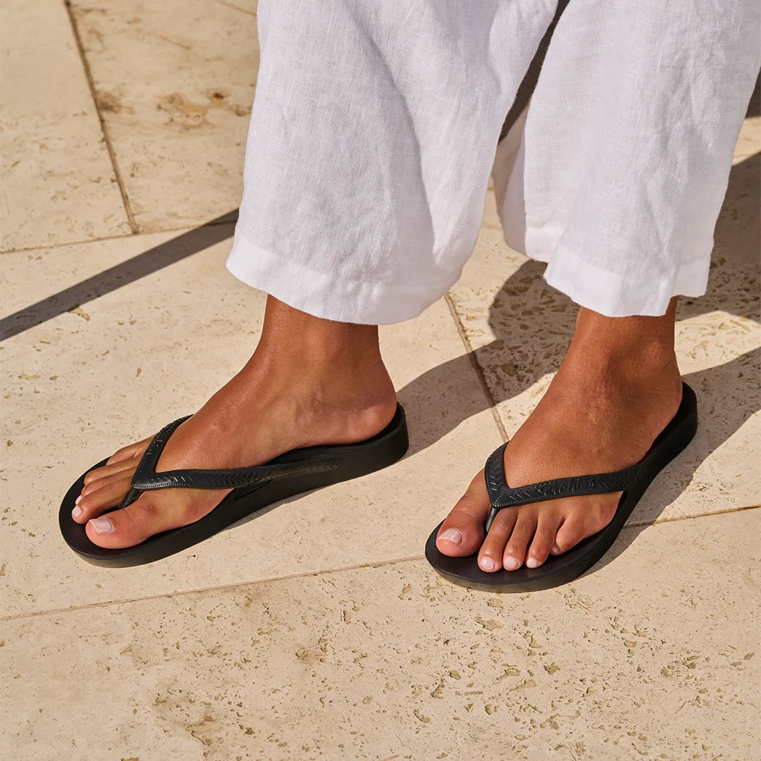 Arch Support Flip Flops - Classic - Black - Cushioned Comfort Slides